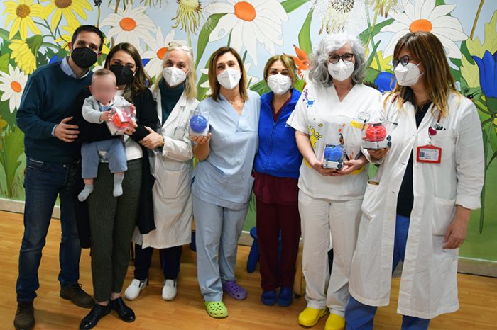 Scotte, famiglia fiorentina dona 10 sterilizza-ciucci alla Terapia Intensiva Neonatale