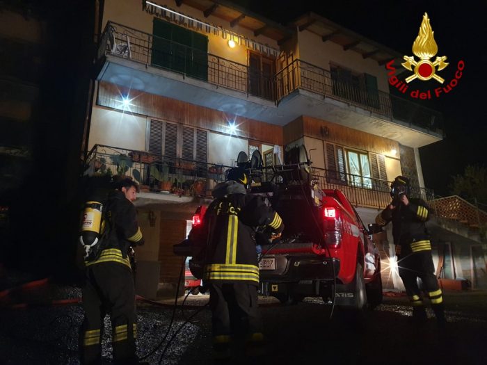 Incendio a Panzano, evacuate due famiglie. Sul posto anche i Vigili del Fuoco di Siena
