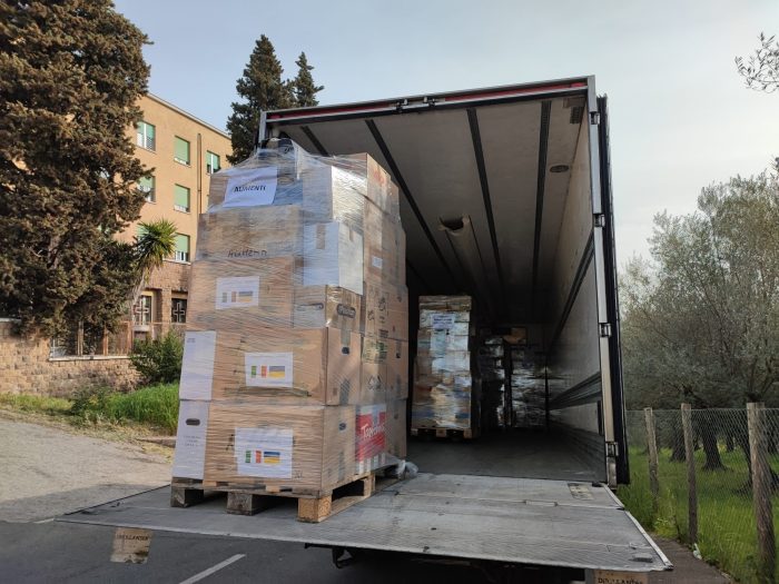 Emergenza profughi ucraina: Sei Toscana e Sienambiente mettono a disposizione un camion