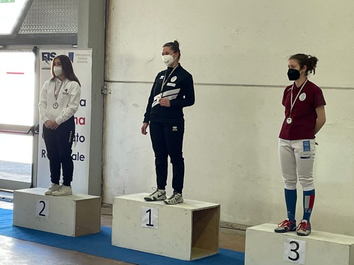 Scherma Cus Siena: Caterina Scarselli vince titolo regionale di sciabola Under 20