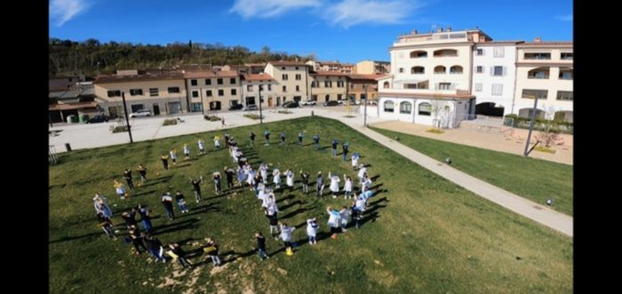 Pasqua di pace, l’augurio degli studenti e degli insegnanti della Primaria Calamandrei