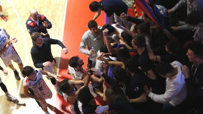 Basket Serie C Gold - La Virtus Siena batte Montevarchi e vola ai play off