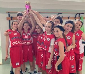 Le ragazze della Virtus sul podio alla "Easter Cup" di Cesenatico