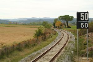 Viaggio su locomotiva a vapore con carrozze anni '30 per celebrare i 150 anni della ferrovia Siena-Grosseto