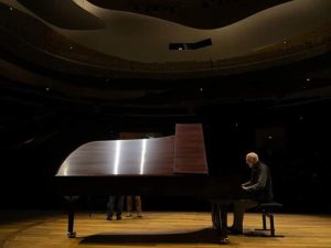 La vita e le passioni del maestro Antonello Palazzolo a "Storie da raccontare"