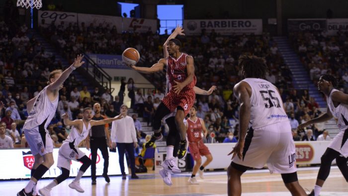 Basket Serie A2 - San Giobbe Chiusi sconfitta ad Udine in Gara1