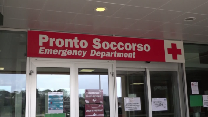 Disagi al pronto soccorso di Siena, la risposta dei medici: "Condizioni di lavoro usuranti, mancano posti letto e personale"