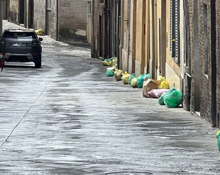 Raccolta rifiuti festivit&agrave; natalizie, le variazioni ai servizi nei comuni della provincia di Siena