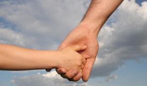 Storie di affidamento familiare: il 6 e l’8 maggio iniziative per promuovere l’accoglienza dei minori