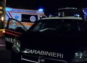 Rissa in Piazza Gramsci a Siena, 31enne pakistano ferito al collo con una bottiglia rotta