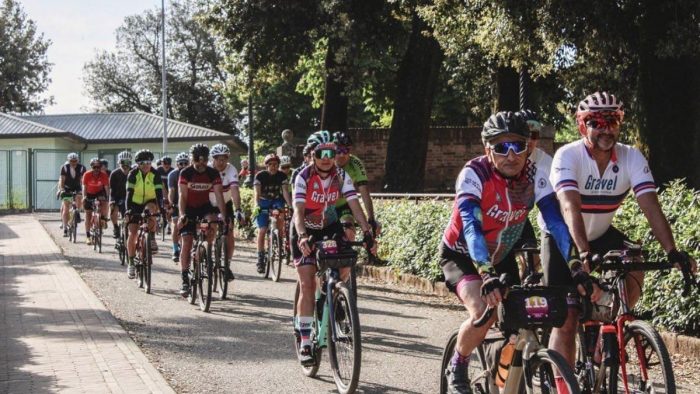 Cicloturismo e socialit&agrave;: l'evento di Gravel Bike Siena conquista la citt&agrave; e il territorio