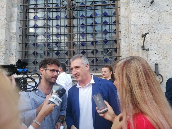 Palio, si è dimesso il capitano della contrada della Civetta Nicola Lorenzetti