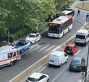 Siena: donna investita da un'auto in Viale Bracci