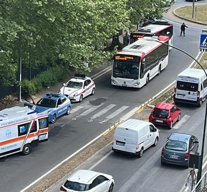 Siena: donna investita da un'auto in Viale Bracci