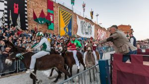 Torrita di Siena si prepara per il 65° Palio dei Somari