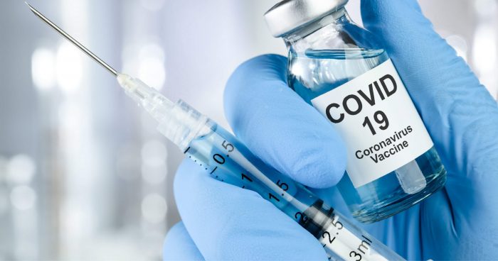 Toscana, vaccini anti Covid offerti a tutti gli over 18