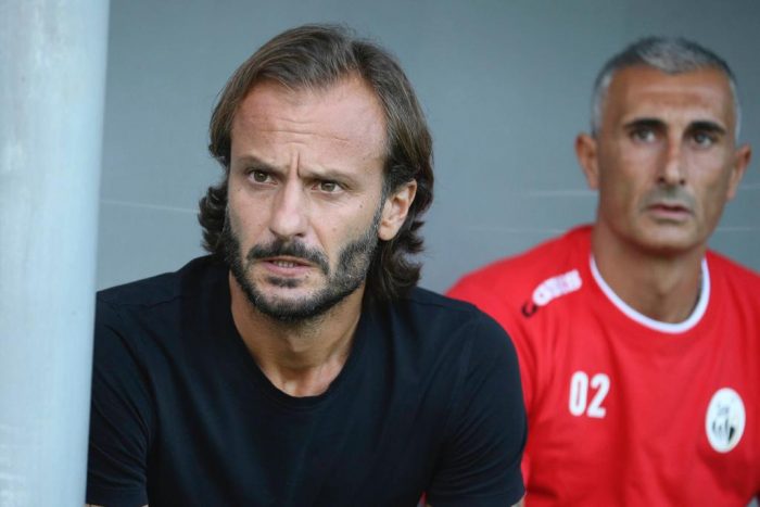 L'ex mister del Siena Gilardino riporta il Genoa in Serie A