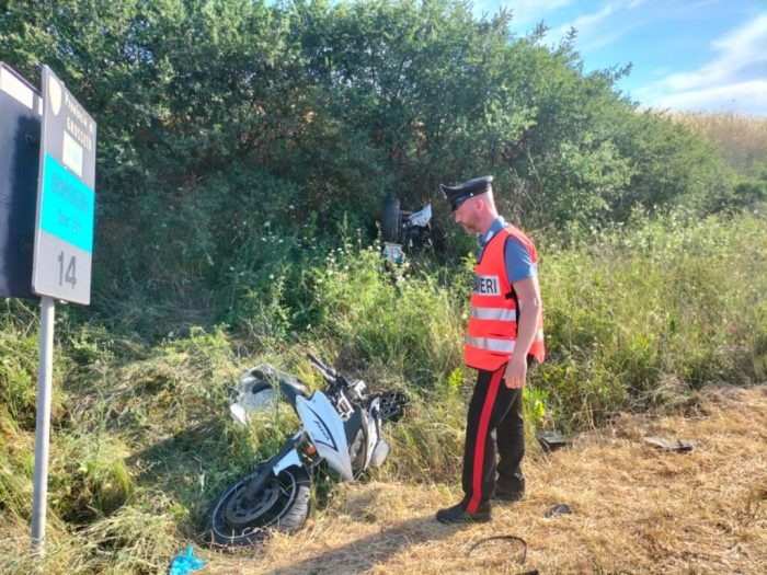 Tragico frontale auto-moto, muore 31enne della provincia di Siena