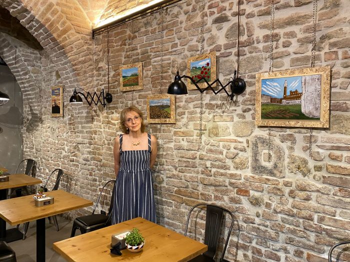 Il Palio di Siena "in ceramica" nella mostra di Maria Letizia Bosnjak