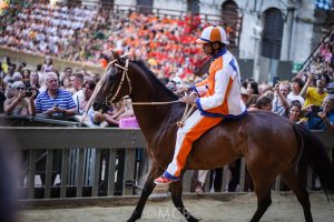 Palio 2 luglio: il Leocorno vince la provaccia