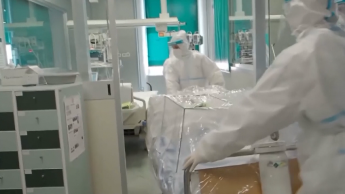 Covid Scotte, ricoveri e casi in lieve decremento. Verso l'addio alle mascherine