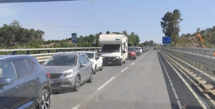 Rientro dal mare, lunghe file sulla Siena-Grosseto