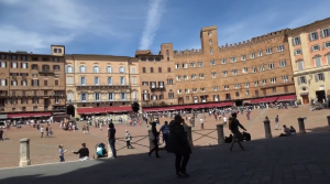 Siena: ordinanza anti bivacco, previste sanzioni da 80 a 480 euro