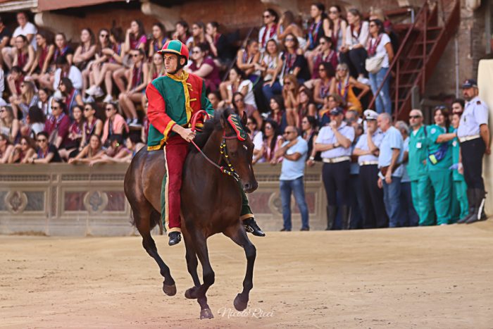 Il Drago vince il Palio del 2 luglio 2022