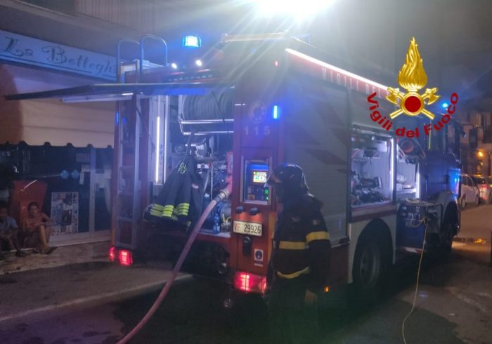 Colle Val d'Elsa: incendio divampa nella notte in un garage