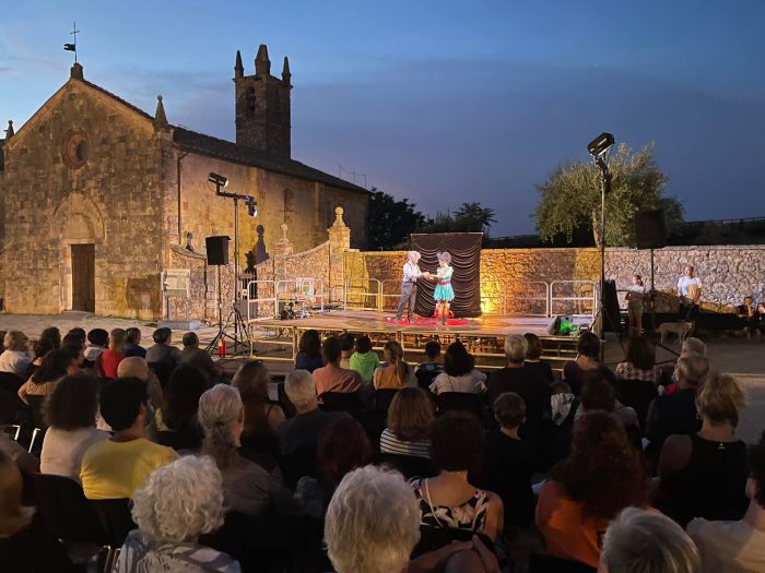 Castello di Monteriggioni tra prosa e musica: due eventi di grande qualità al fresco serale