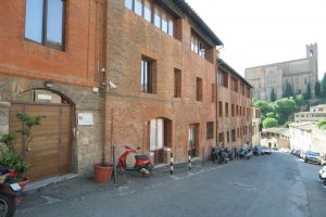 Residenze universitarie Siena, la denuncia di uno studente: "Servizi disastrosi, nemmeno il riscaldamento"