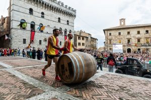 Talosa vince l'edizione 2022 del Bravìo delle Botti di Montepulciano
