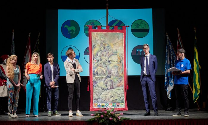 Montepulciano, svelato il Panno del Bravìo delle Botti 2022 dedicato a Michelozzo