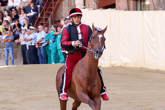Palio di agosto: la Civetta vince la quarta prova