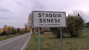Poggibonsi: cambia volto piazza Grazzini a Staggia Senese