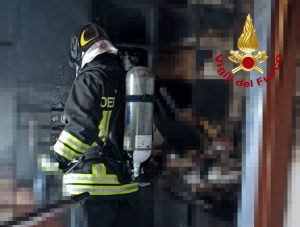Montalcino, incendio divampa in un appartamento in Via dell'Aietta