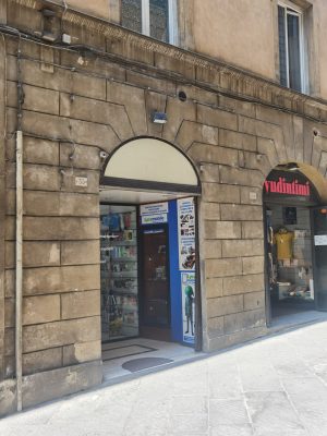 Siena: controlli e verifiche sui fondi commerciali del centro storico, ripuliti alcuni spazi cittadini
