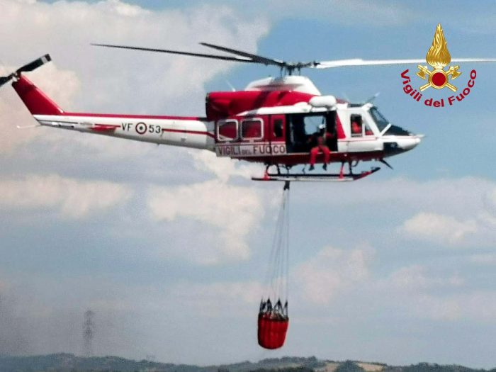 Incendio a Badesse, chiusa la Siena-Firenze e interrotto il traffico ferroviario