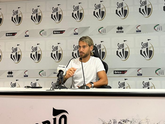 Robur, lesione per l'attaccante Andrea De Paoli