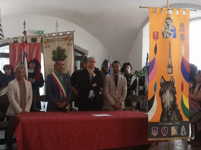 Presentato il drappellone del Palio di Castel del Piano