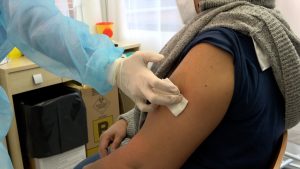 Vaccini contro il Covid-19 e l’influenza, possibile prenotare sul portale regionale