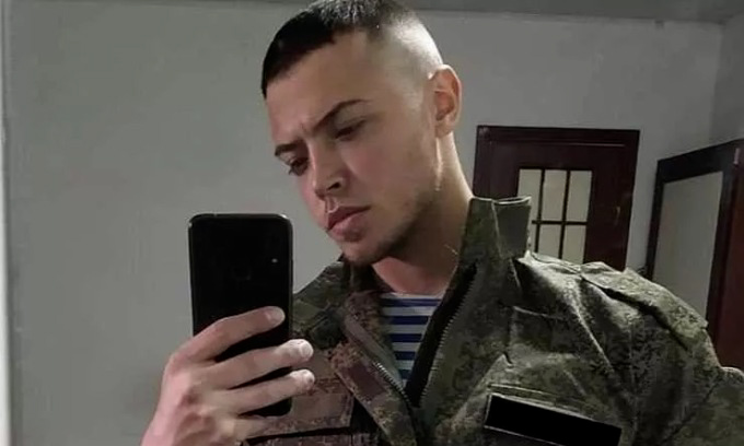 Elia Putzolu, Foreign Fighter morto a Donetsk, era cresciuto a Siena. L'amico di famiglia ai nostri microfoni: "L'ho sentito 20 giorni fa e gli ho detto di scappare"