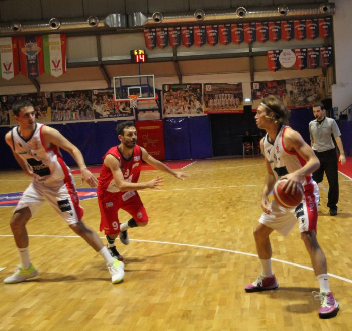 Basket: Virtus Siena, grande vittoria sul parquet della Synergy