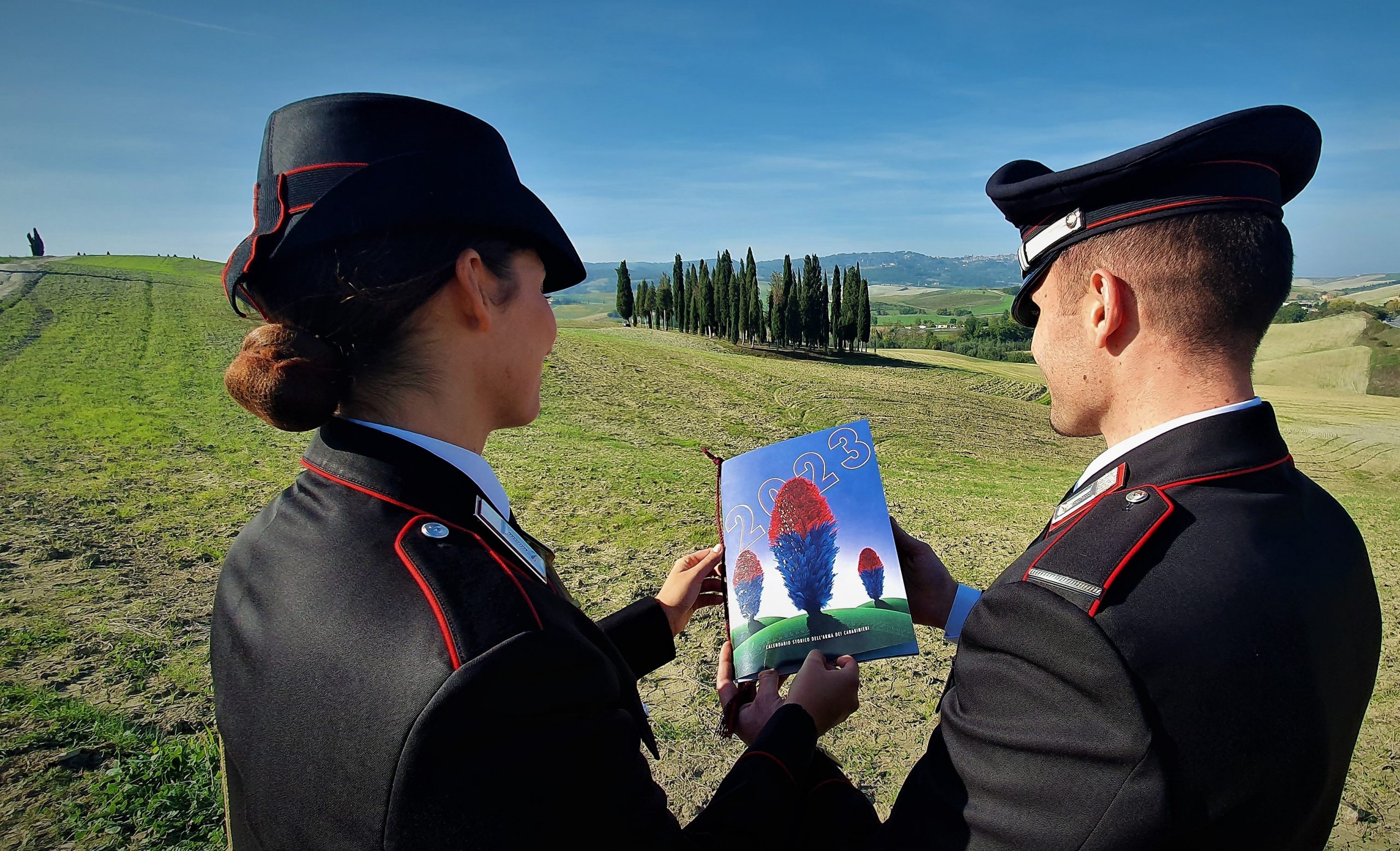 Presentato il Calendario Storico dell'Arma dei Carabinieri 2023