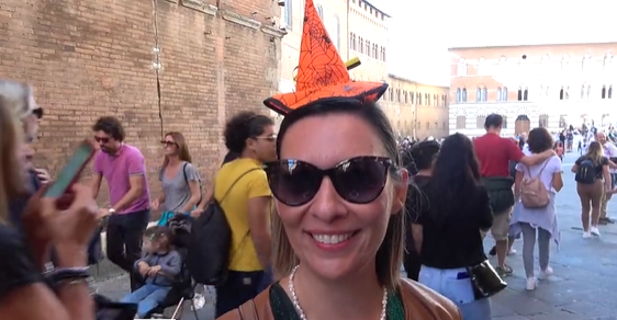 Halloween tra culto e tradizioni straniere, anche a Siena giovani e bambini festeggiano la notte delle streghe
