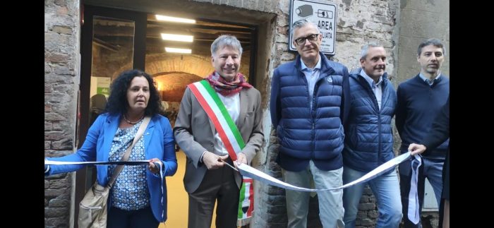 Via all'Ecosito: "Nuova spinta per decoro urbano e differenziata"