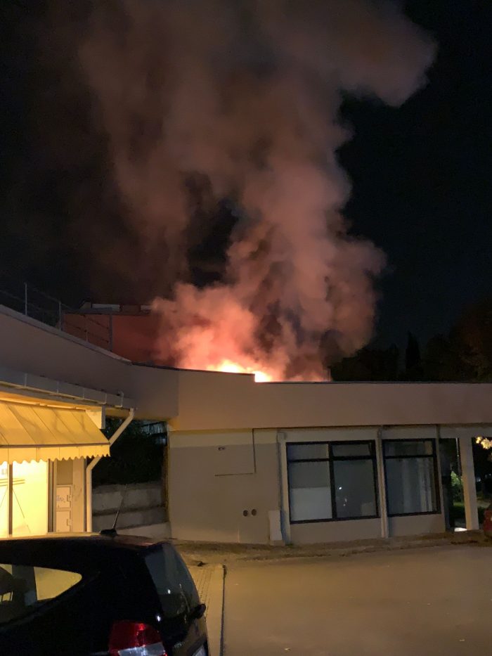 Incendio in un appartamento nel quartiere di San Miniato