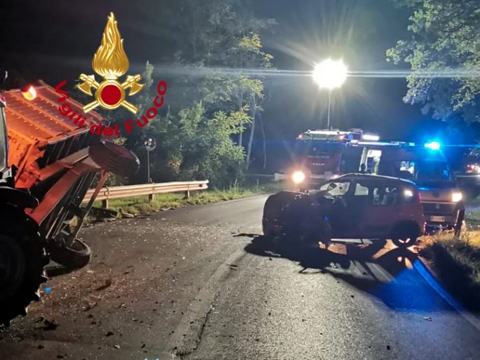 Montepulciano: scontro tra un'auto e un mezzo agricolo, ferito un 83enne