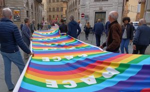 Venerdì 23 febbraio fiaccolata per la pace a Siena