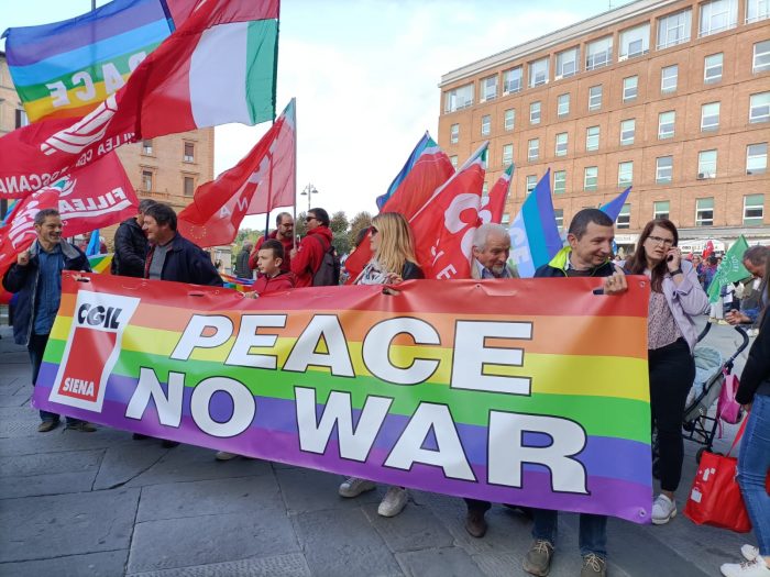 Europe for peace, 500 persone manifestano a Siena